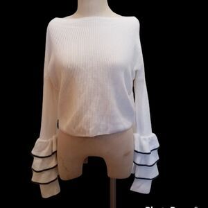 Express beige sweater size 5 petite 🌟